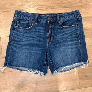 American Eagle Outfitters Women’s Boy Midi Jean Shorts size 10